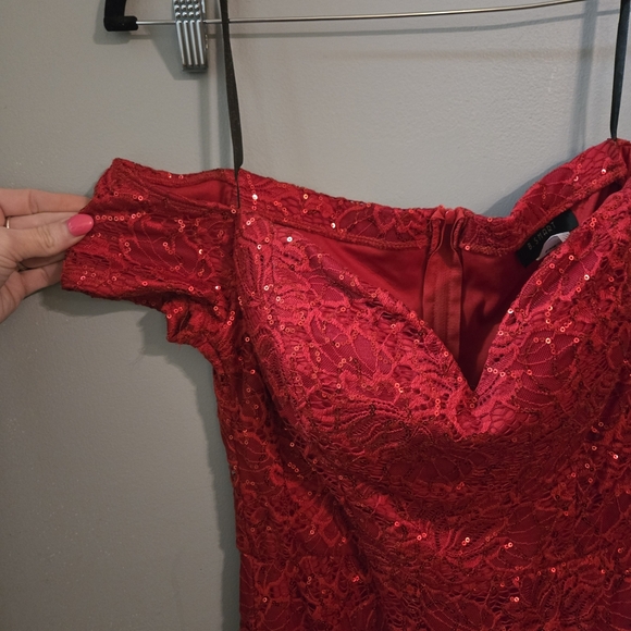 B. Smart Scarlet Lace Off-Shoulder Midi Dress Sweatheart Cocktail Sequin Party - Picture 3 of 7